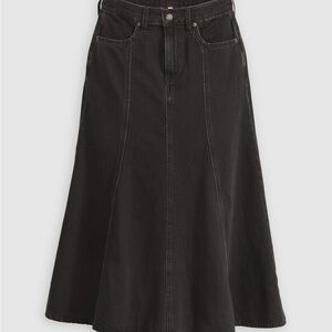 Levi’s FIT AND FLARE SKIRT Black Denim - NWT